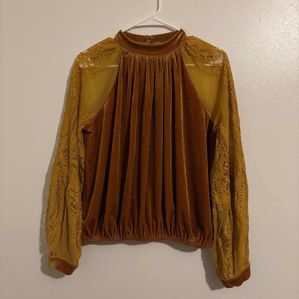 Free People Dream Team Top in gold velvet with lace sleeves - Size S